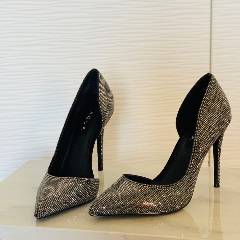 ❗️NEW Aqua rhinestone 4” heel pumps ❗️